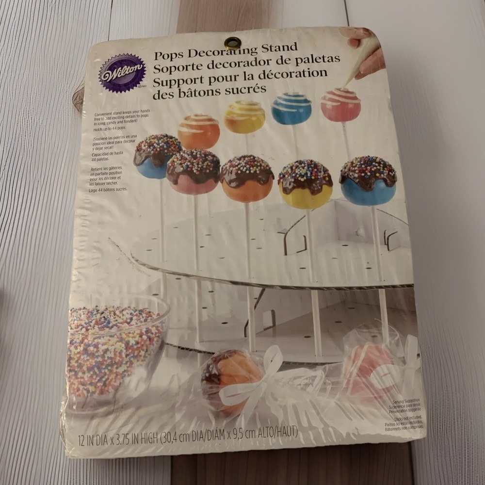 Wilton Cake Pop Decorating Display Stand holds 44 Pops NEW Sealed Christmas Cake